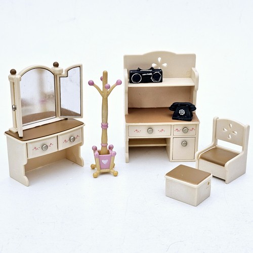 Sylvanian families sister - sylvanian, sister's