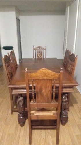 Buffet table avec 6 - table, chaises